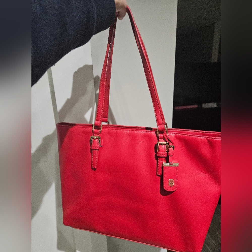 Red Tommy Hilfigher large red purse